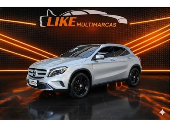 MERCEDES-BENZ GLA 200 1.6 CGI VISION 16V TURBO FLEX 4P AUTOMÁTICO